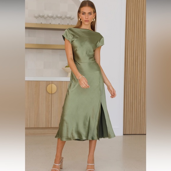 HELLO MOLLY Get In Formation Midi Dress Olive - Picture 2 of 5